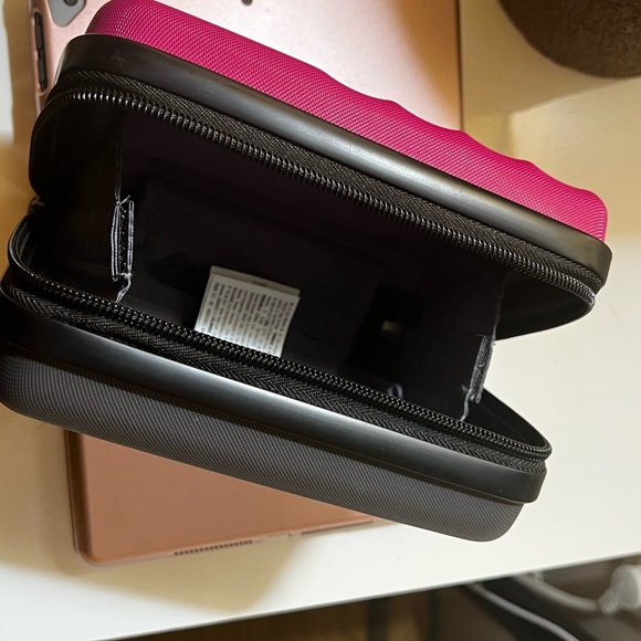 Totto multi case, great for traveling. - Picture 3 of 3